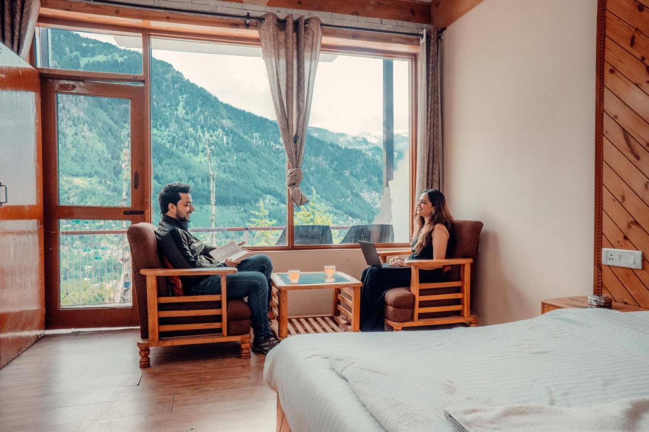 Cafe Monkbase- Food And Stay Manali  Bagian luar foto