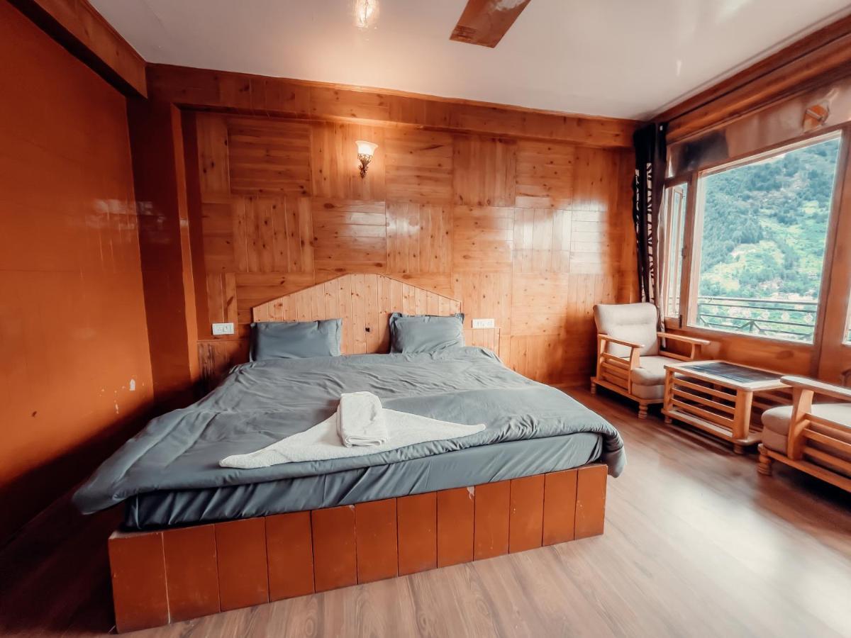 Cafe Monkbase- Food And Stay Manali  Bagian luar foto