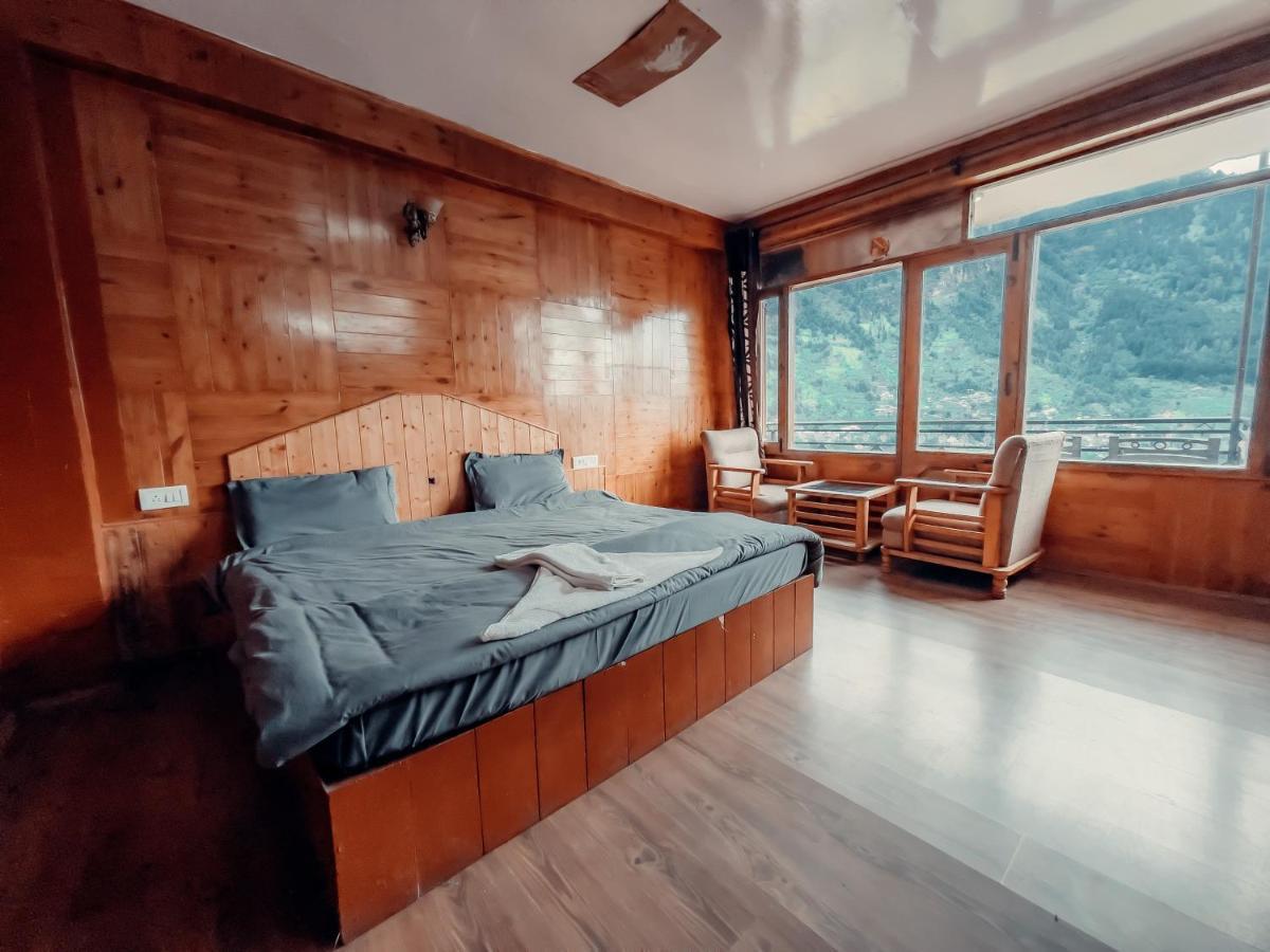 Cafe Monkbase- Food And Stay Manali  Bagian luar foto