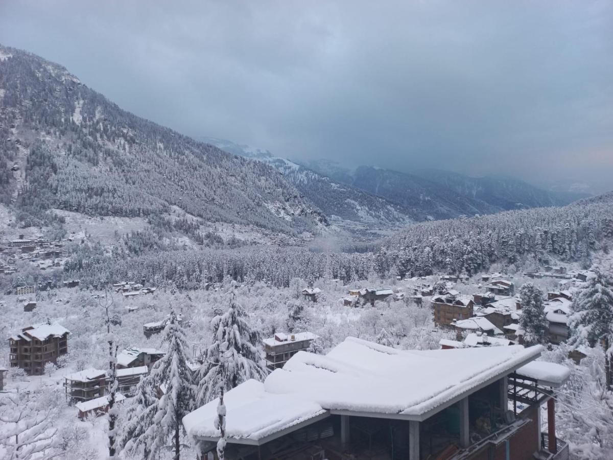 Cafe Monkbase- Food And Stay Manali  Bagian luar foto